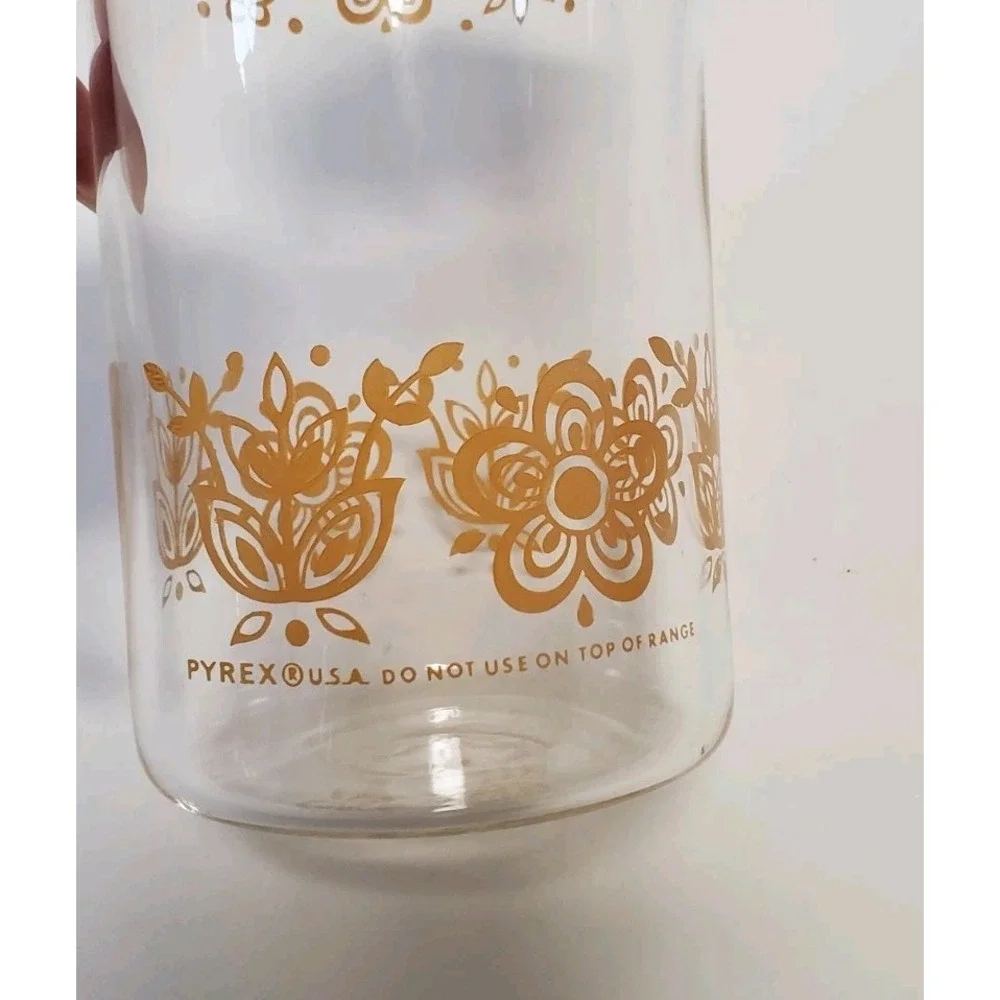 Vintage Pyrex Butterfly Flower Gold Glass Pitcher/Carafe Handle Stopper Lid